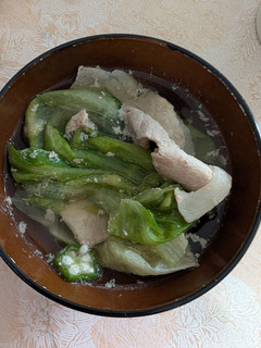 簡単★レタスとオクラと豚こま肉のスープ-レシピのメイン写真