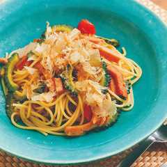 รูปของ ゴーヤとスパムとトマトのパスタ
