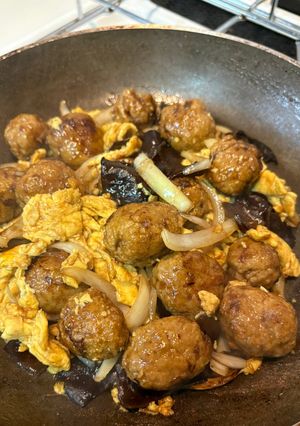 肉団子ときくらげの卵炒め-レシピのメイン写真