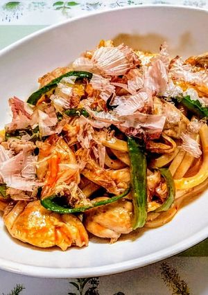 簡単ランチ！鶏肉ピーマンキムチの焼うどん-レシピのメイン写真