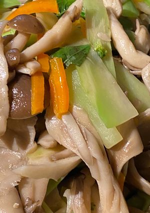 ブロッコリー茎ときのこの生バジル炒め🍄‍🟫-レシピのメイン写真