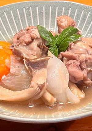 夕食♡手羽元の梨・エリンギ入り赤ワイン簡単煮込み-レシピのメイン写真