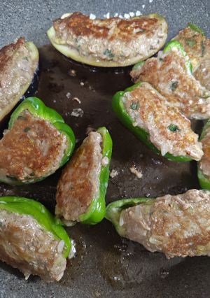 ピーマンと椎茸の茄子肉詰めハンバーグ-レシピのメイン写真