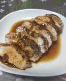 鶏むね肉のコショウ焼き　麦茶のソース