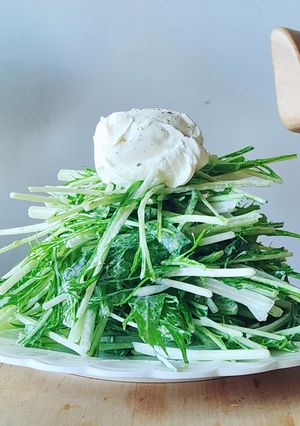切るだけ♪水菜&クリチのサラダ☆簡単昼食-レシピのメイン写真