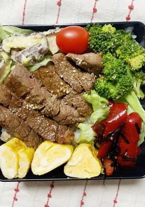 11/18ﾖｯﾁｬﾝ☆ステーキお弁当-レシピのメイン写真