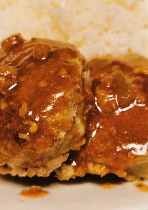 味噌でコク旨!肉汁ハンバーグ-レシピのメイン写真