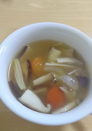 きのことミニトマトのコンソメスープ-レシピのメイン写真