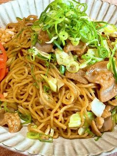 B級グルメの王道ホルモン焼きそば-レシピのメイン写真