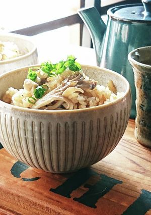 おうち居酒屋★お酒の〆に♪舞茸ごはん-レシピのメイン写真