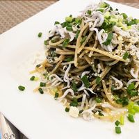 一つの鍋でできる料理 基本からアレンジまで！思わずつくりたくなる「一つの鍋」のレシピ集