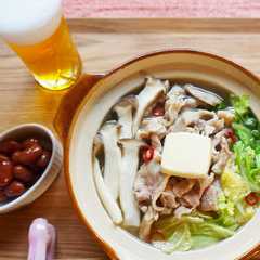 รูปของ 豚肉と白菜のにんにく塩バター鍋