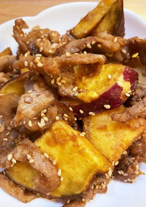 簡単♪れんこんさつまいもの豚肉甘辛炒め-レシピのメイン写真