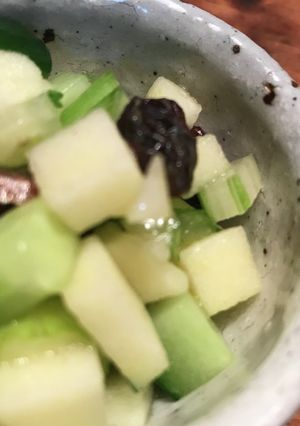 セロリとパクチーのエスニックサラダ-レシピのメイン写真