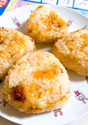 朝の定番おかちー焼きおにぎり-レシピのメイン写真