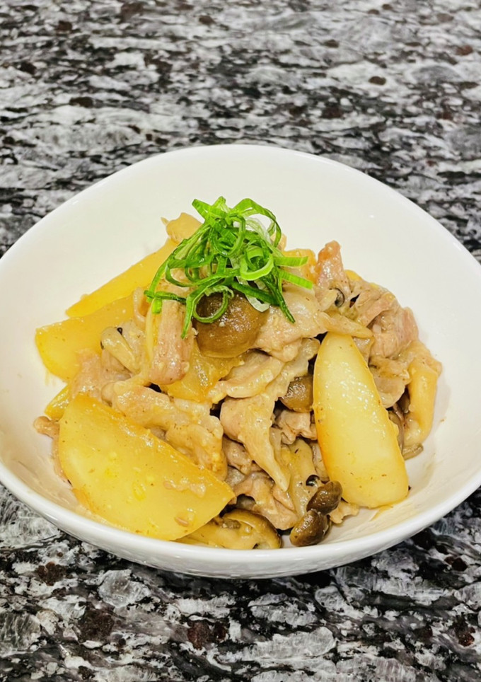 かぶと茸と豚肉のバター味噌炒め♡簡単♪-レシピのメイン写真