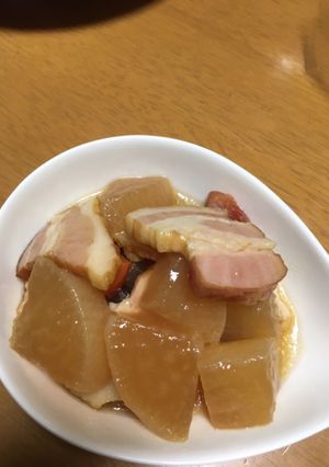 簡単☆お出汁が美味しい☆大根のベーコン煮-レシピのメイン写真