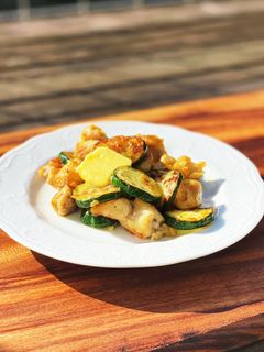 ズッキーニと鶏肉のカレー炒め◇バター添え-レシピのメイン写真