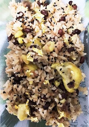 秋だ栗だ赤飯だ、、、金箔を-レシピのメイン写真