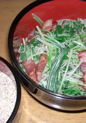 カリカリじゃこベーコンの水菜のサラダ-レシピのメイン写真