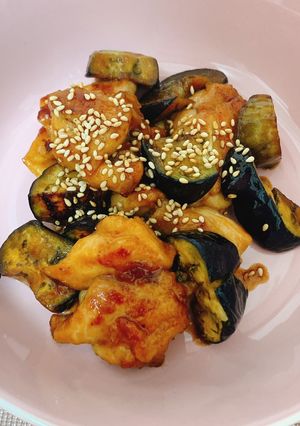 鶏モモとなすのごま味噌甘辛炒め-レシピのメイン写真