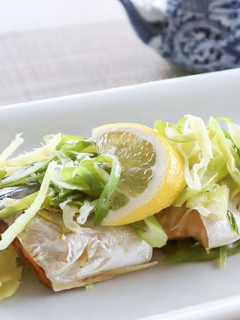 レンジであっさり魚料理!塩さばのねぎ蒸し-レシピのメイン写真