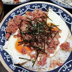 รูปของ コンビーフ玉子