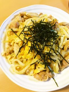 親子焼うどん●鶏肉&卵でとじる焼きうどん-レシピのメイン写真