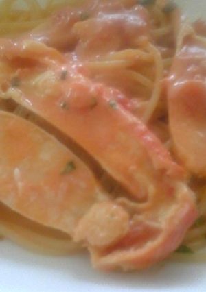カニすきのカニでトマトクリームパスタ-レシピのメイン写真