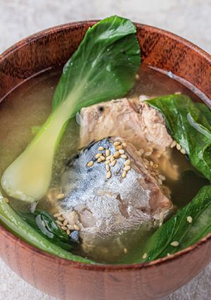 鯖缶とチンゲン菜の味噌汁-レシピのメイン写真