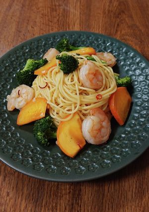 ブロッコリー柿と海老のペペロンチーノ-レシピのメイン写真