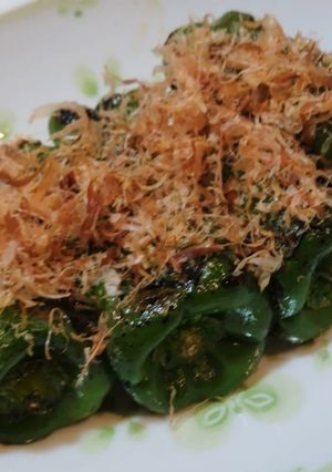 簡単！めちゃうま♪丸ごとピーマン焼き♪-レシピのメイン写真
