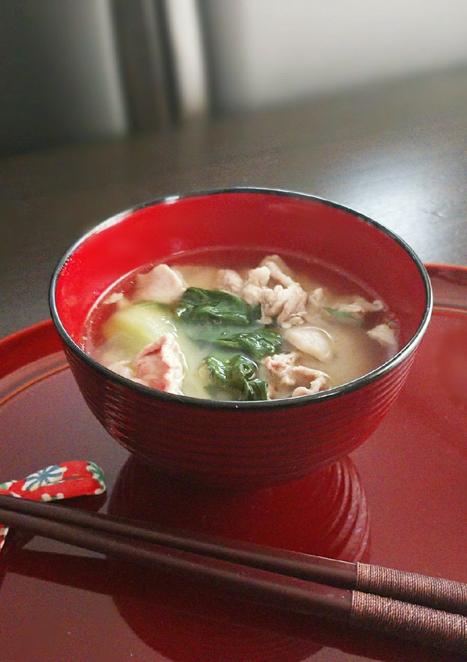 青梗菜と豚肉のお味噌汁-レシピのメイン写真