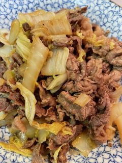 #白菜と薄切り#牛肉のすき焼きのたれ炒め-レシピのメイン写真