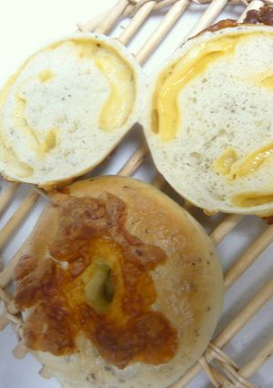 香ばしいペッパーチーズベーグル♪-レシピのメイン写真