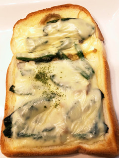 おかずパン!胡麻和えトースト♪-レシピのメイン写真