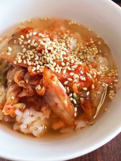 簡単○キムチと鮭フレークのお茶漬け-レシピのメイン写真