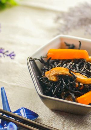 しっかり味が染み込む！ひじきの煮物-レシピのメイン写真