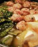 カニ入り団子と白菜の海鮮スープ鍋