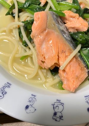 簡単　コーンポタージュほうれん草鮭パスタ-レシピのメイン写真