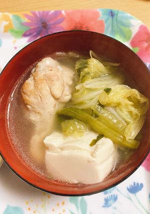 トップバリュの鶏がらで☆鶏の手羽元鍋-レシピのメイン写真