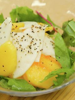 カブと柿のマリネ風サラダ【枚方キッチン】-レシピのメイン写真