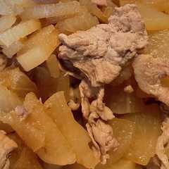 รูปของ 豚肉と大根炒め煮