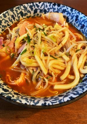 手抜きチゲ鍋風うどん-レシピのメイン写真