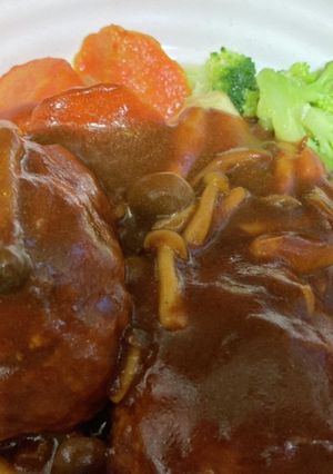 デミグラスソースハンバーグ-レシピのメイン写真