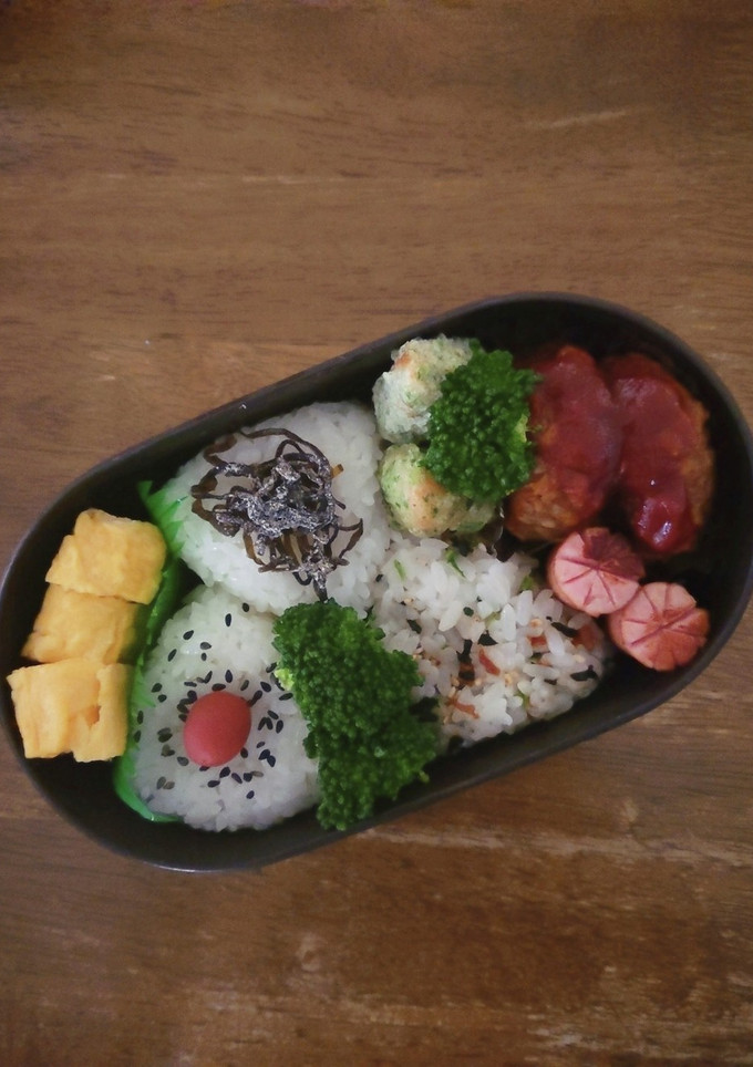 JK☆3種おにぎり弁当♪-レシピのメイン写真