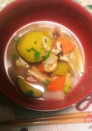 油揚げと大根と人参と薩摩芋の味噌汁-レシピのメイン写真