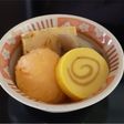 赤が目を引くおでん