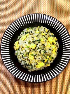 シンプルが美味しい!ほうれん草と卵の炒飯-レシピのメイン写真