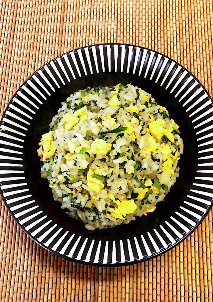 シンプルが美味しい！ほうれん草と卵の炒飯-レシピのメイン写真